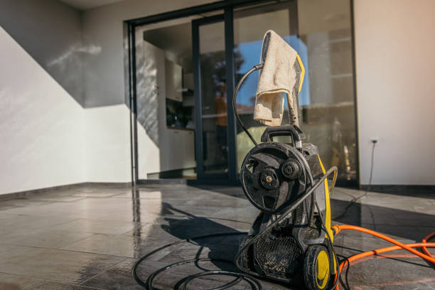Best Pool Deck Cleaning  in Westmont, CA